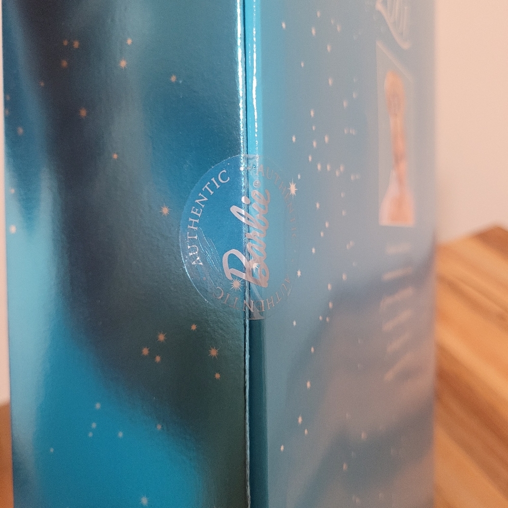 Mattel Barbie 2001 Collector Edition Doll, 50841, Blue - Picture 8 of 11